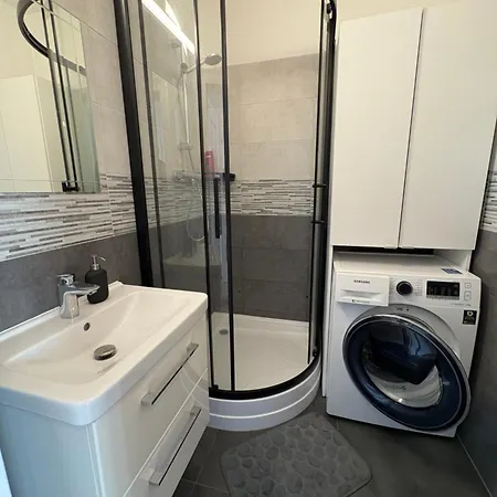 Apartment The White Nest Near Center