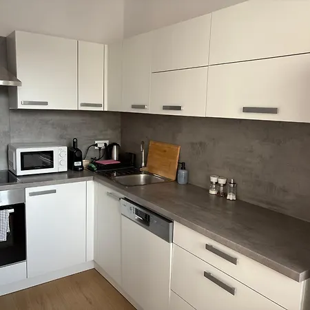 The White Nest Near Center Apartment *